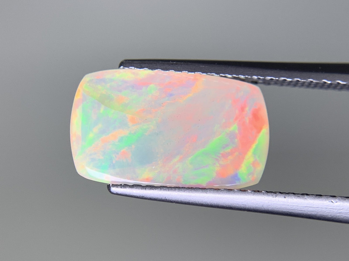 オパール 2.100ct 宝石ソーティング付き  12.8㎜×7.7㎜×4.1㎜  ルース（ 裸石 ） 3619Y
