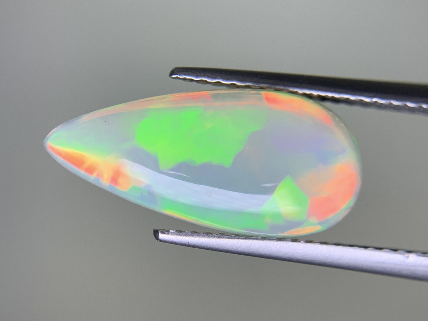 オパール 3.145ct 宝石ソーティング付き  18.0㎜×8.3㎜×4.1㎜  ルース（ 裸石 ） 3621Y