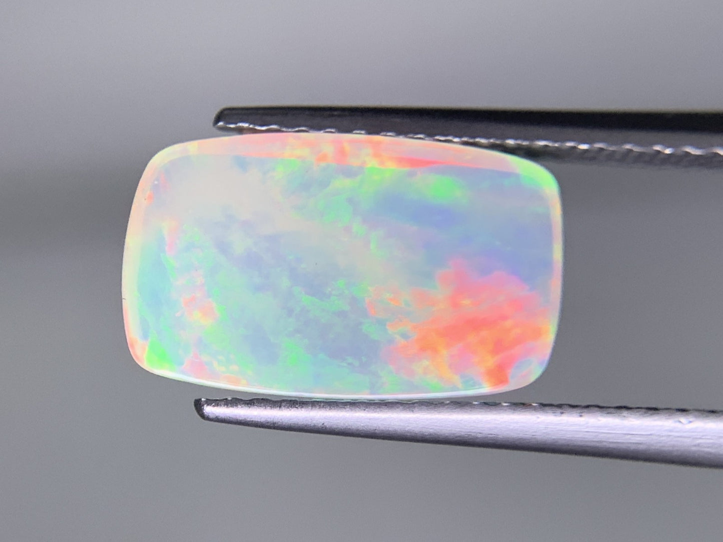 オパール 1.949ct 宝石ソーティング付き  13.0㎜×7.8㎜×3.6㎜  ルース（ 裸石 ） 3626Y
