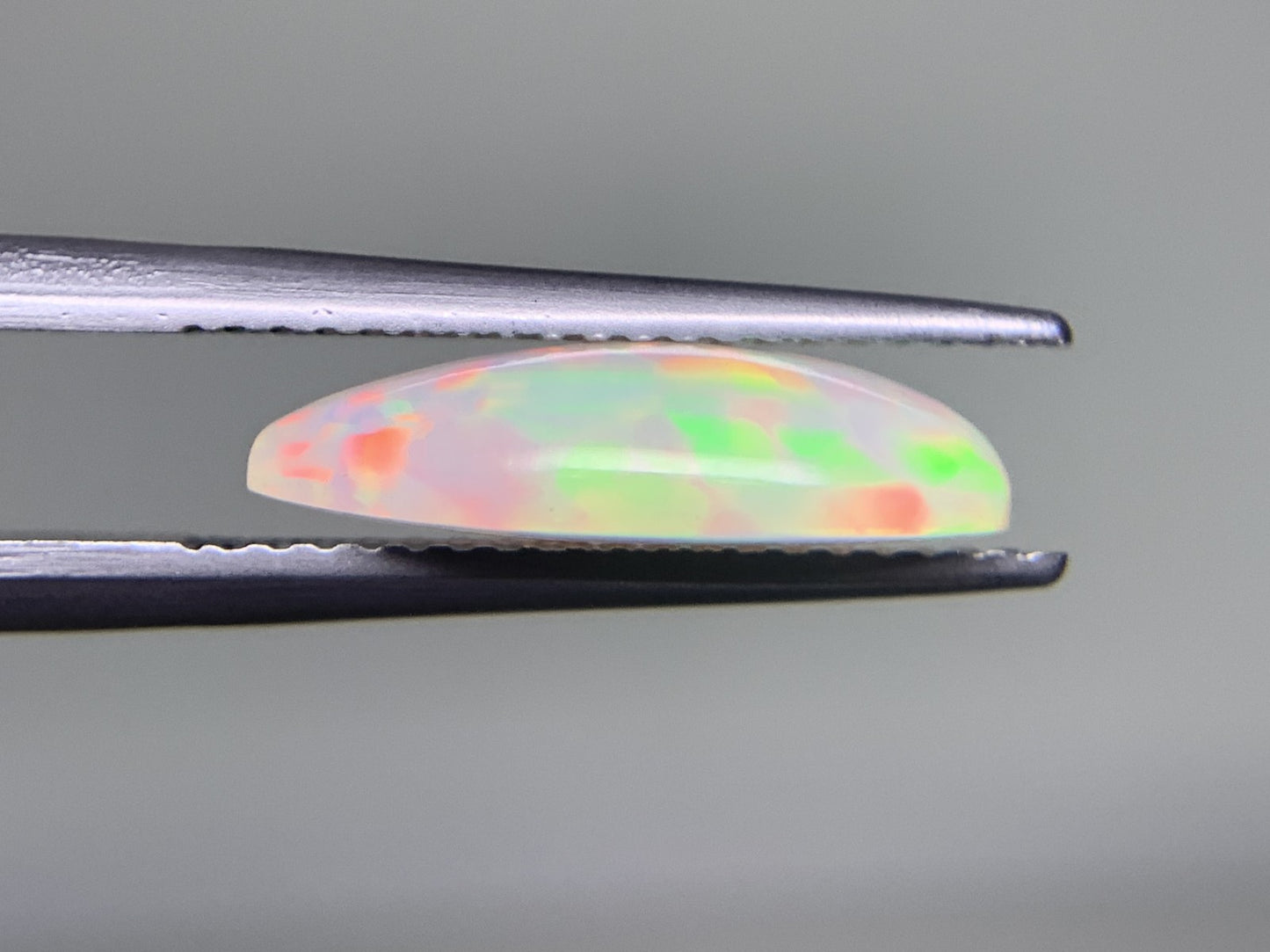 オパール 2.097ct 宝石ソーティング付き  14.6㎜×8.5㎜×3.8㎜  ルース（ 裸石 ） 3634Y