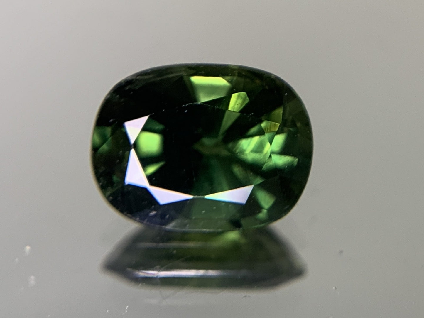 サファイア 2.625ct 宝石ソーティング付き 9.3㎜×7.0㎜×4.9㎜ ルース（ 裸石 ） 3660Y