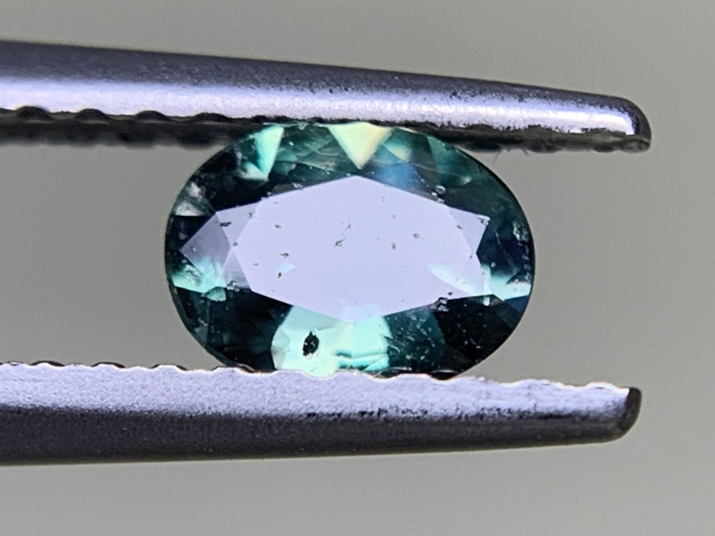 アレキサンドライト  0.344ct  中央宝石ソーティング付き  5.1㎜×4.0㎜×2.1㎜  ルース（ 裸石 ） 3664Y