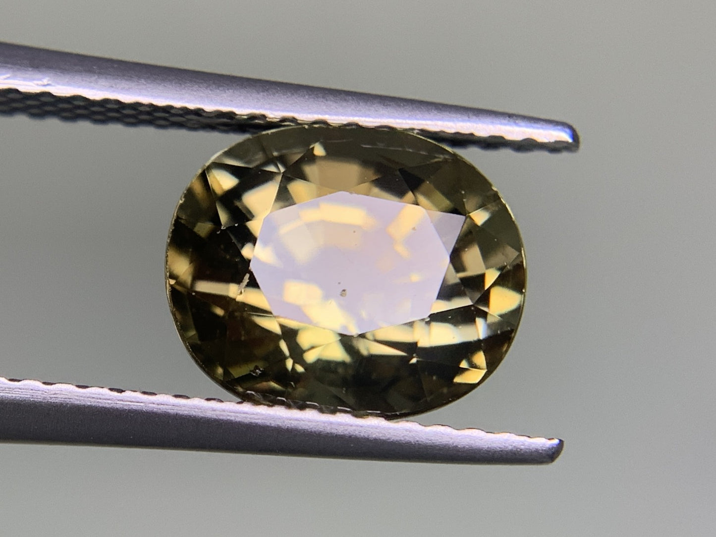 トルマリン 3.288ct 宝石ソーティング付き 9.6㎜×8.0㎜×6.6㎜ ルース（ 裸石 ） 3751Y