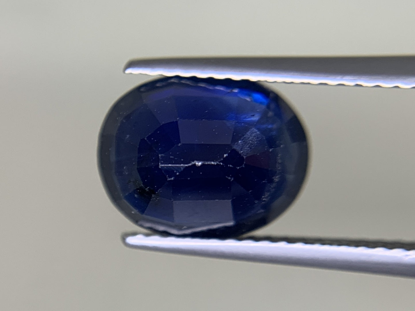 サファイア 4.554ct 宝石ソーティング付き 10.4㎜×8.3㎜×5.7㎜ ルース（ 裸石 ） 3766Y