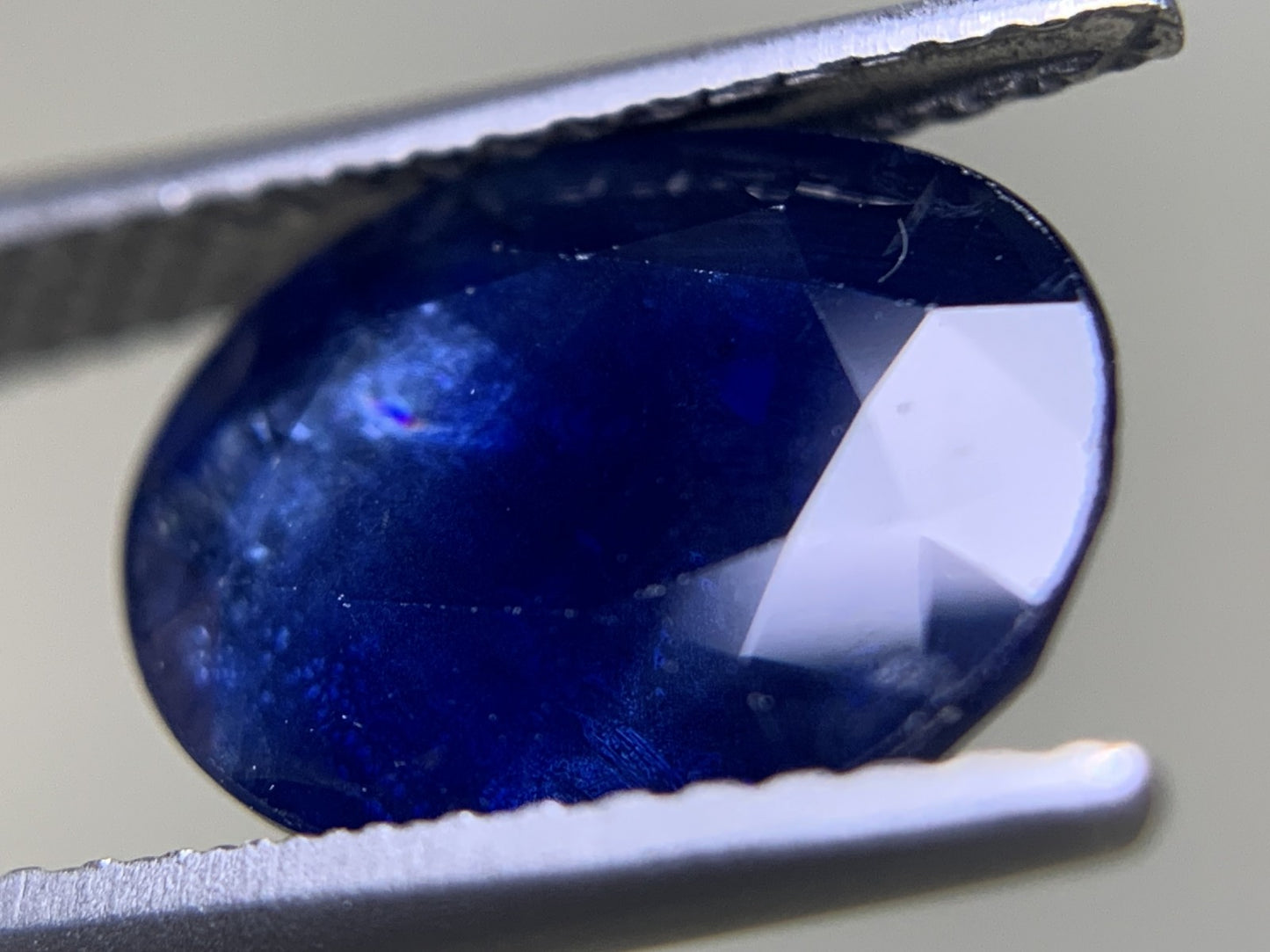サファイア 4.554ct 宝石ソーティング付き 10.4㎜×8.3㎜×5.7㎜ ルース（ 裸石 ） 3766Y