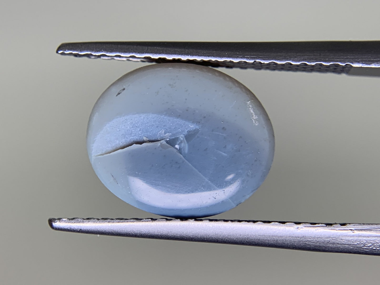 ブラックオパール 2.374ct 宝石ソーティング付き  11.0㎜×9.0㎜×3.6㎜  ルース（ 裸石 ） 3769Y