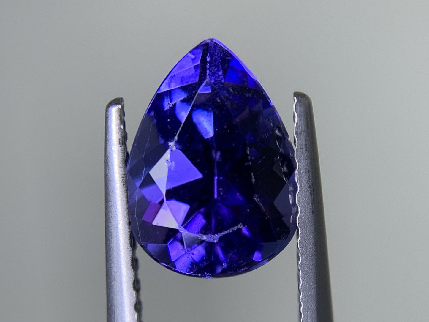 タンザナイト 1.909ct 宝石ソーティング付き  9.1㎜×6.7㎜×5.0㎜  ルース（ 裸石 ） 3770Y