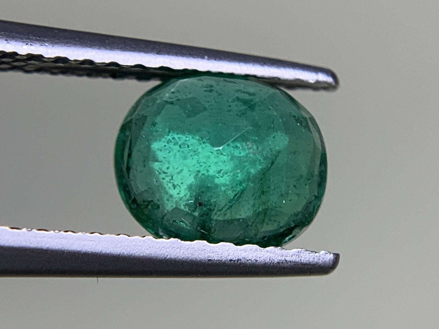 エメラルド 1.001ct 宝石ソーティング付き  7.0㎜×6.1㎜×3.2㎜  ルース（ 裸石 ） 3781Y