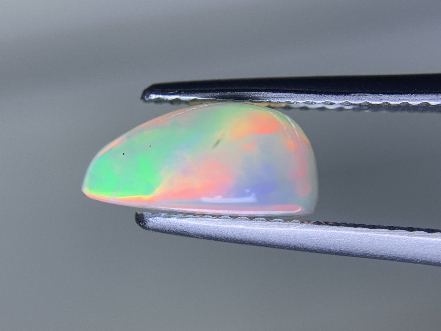 オパール 2.527ct 宝石ソーティング付き  11.6㎜×8.7㎜×5.4㎜  ルース（ 裸石 ） 3791Y