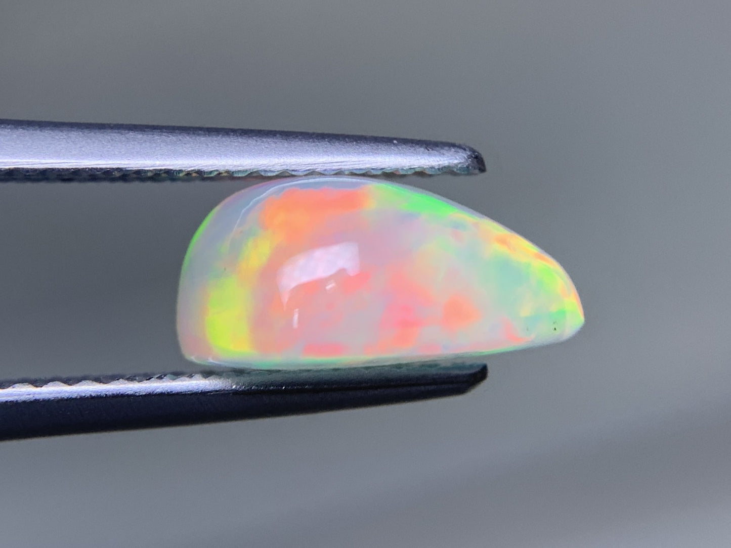 オパール 2.527ct 宝石ソーティング付き  11.6㎜×8.7㎜×5.4㎜  ルース（ 裸石 ） 3791Y