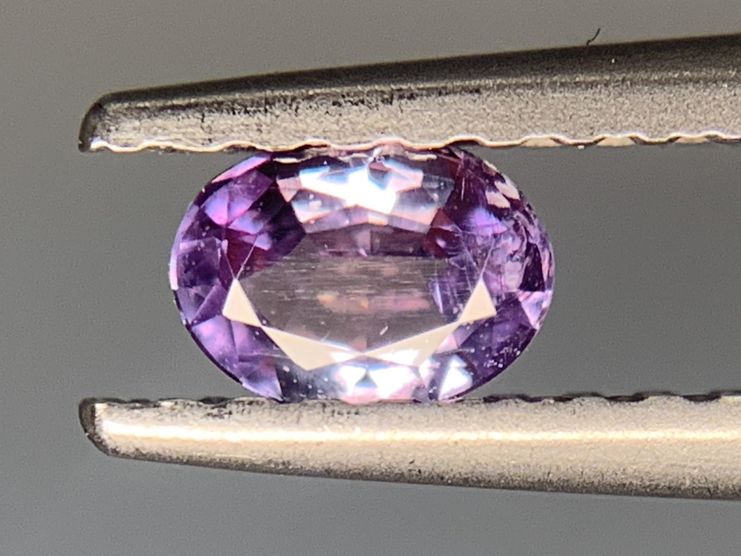アレキサンドライト 0.210ct 中央宝石ソーティング付き 4.40㎜×3.29㎜×1.89㎜ ルース（ 裸石 ） 3793Y