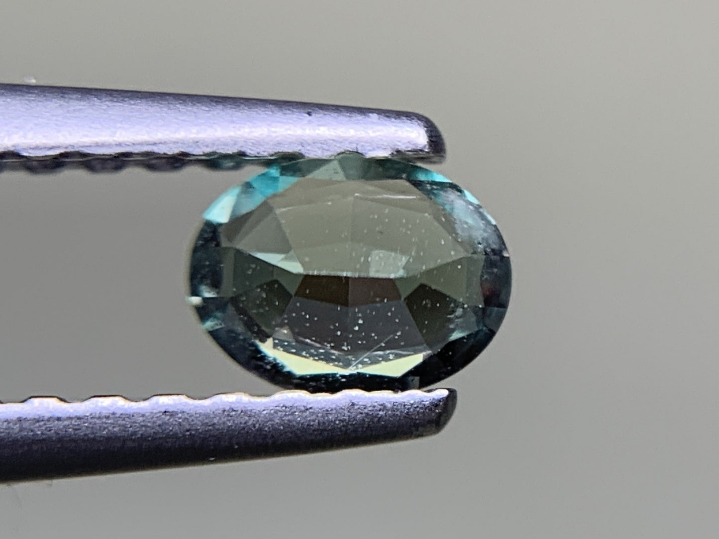 アレキサンドライト 0.228ct  中央宝石ソーティング付き  4.55㎜×3.49㎜×1.93㎜  ルース（ 裸石 ） 3797Y