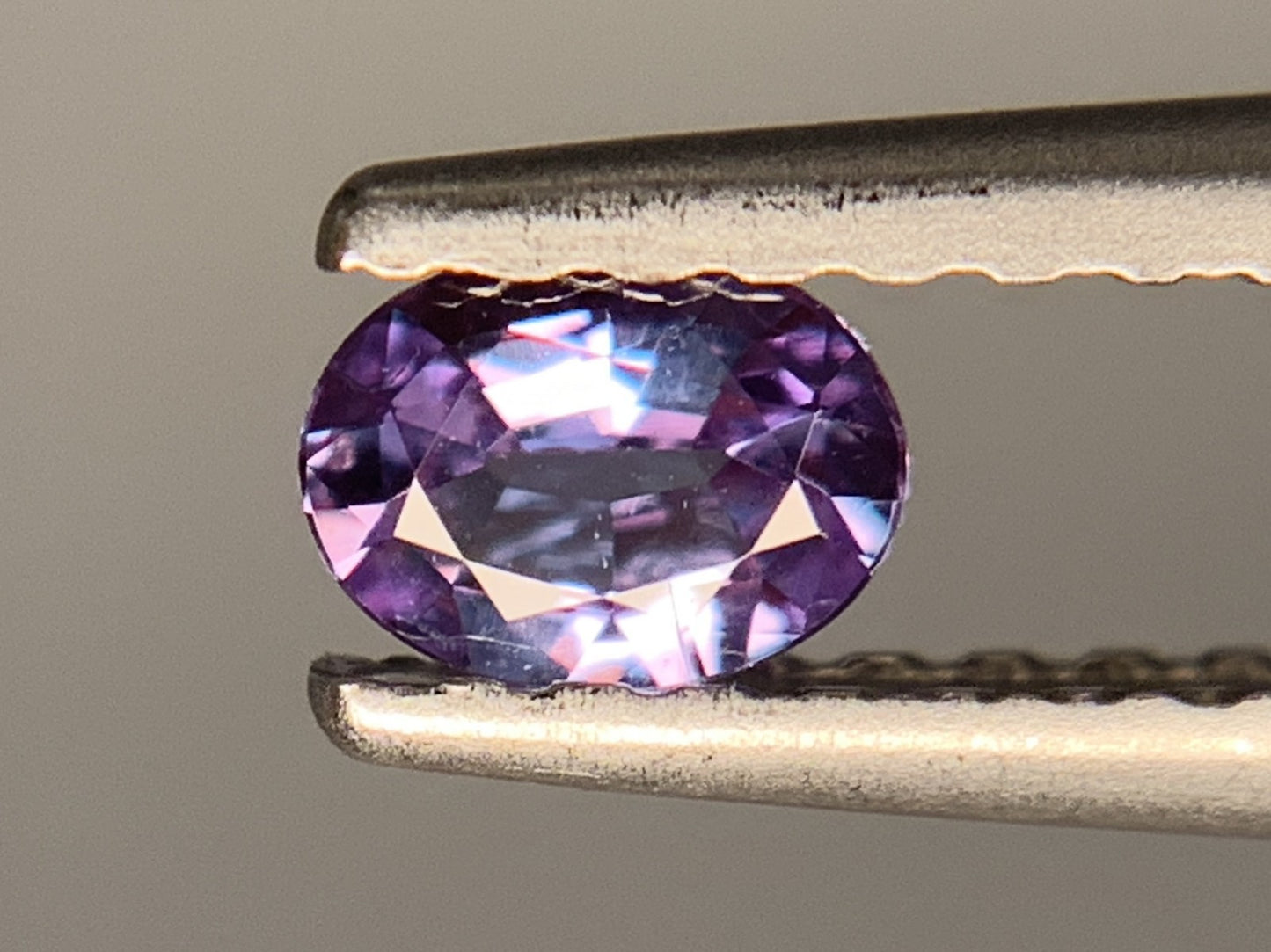 アレキサンドライト 0.174ct  中央宝石ソーティング付き  4.23㎜×3.18㎜×1.77㎜  ルース（ 裸石 ） 3814Y