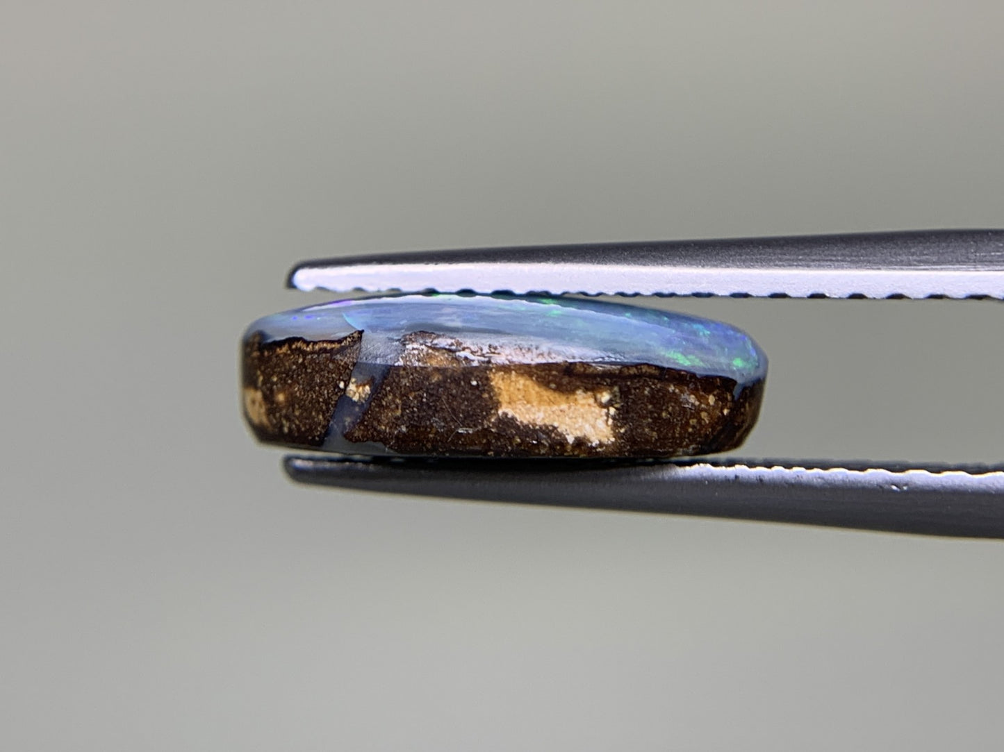 ボルダーオパール 2.854ct 宝石ソーティング付き  12.4㎜×6.8㎜×3.9㎜  ルース（ 裸石 ） 3837Y