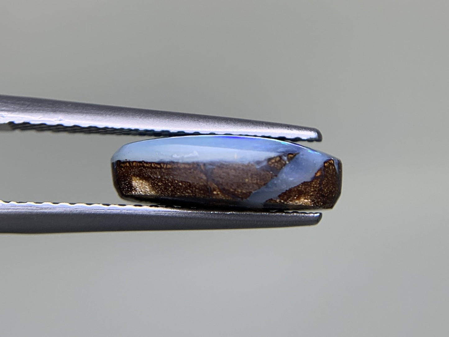 ボルダーオパール 2.854ct 宝石ソーティング付き  12.4㎜×6.8㎜×3.9㎜  ルース（ 裸石 ） 3837Y
