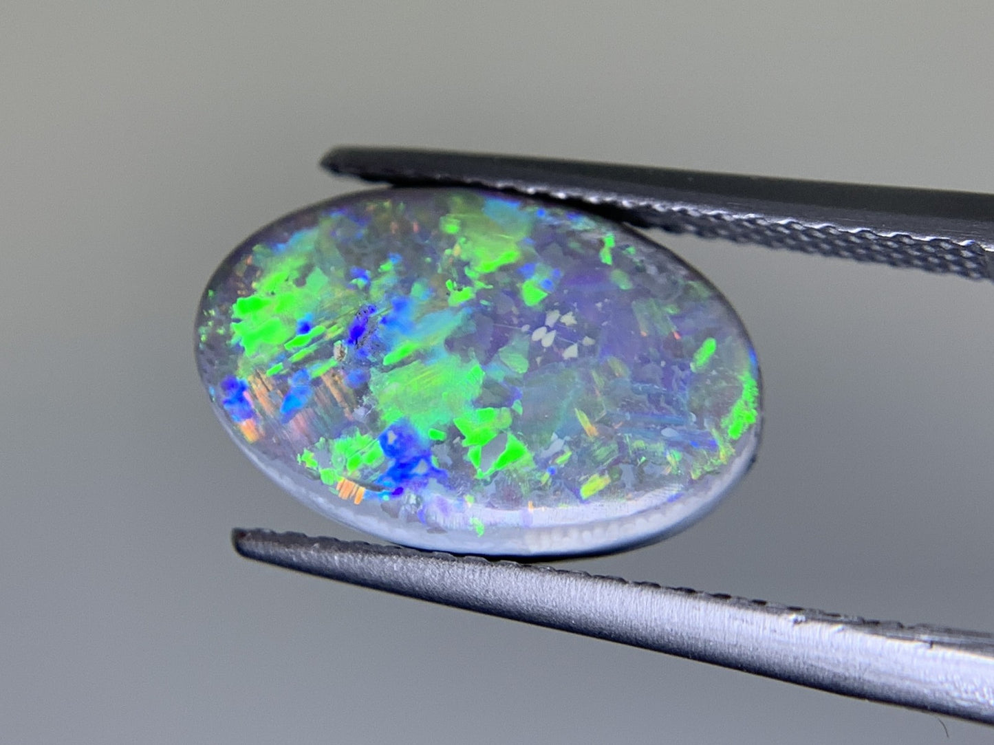 ブラックオパール 3.690ct 宝石ソーティング付き 13.8㎜×9.0㎜×4.2㎜ ルース（ 裸石 ） 3841Y