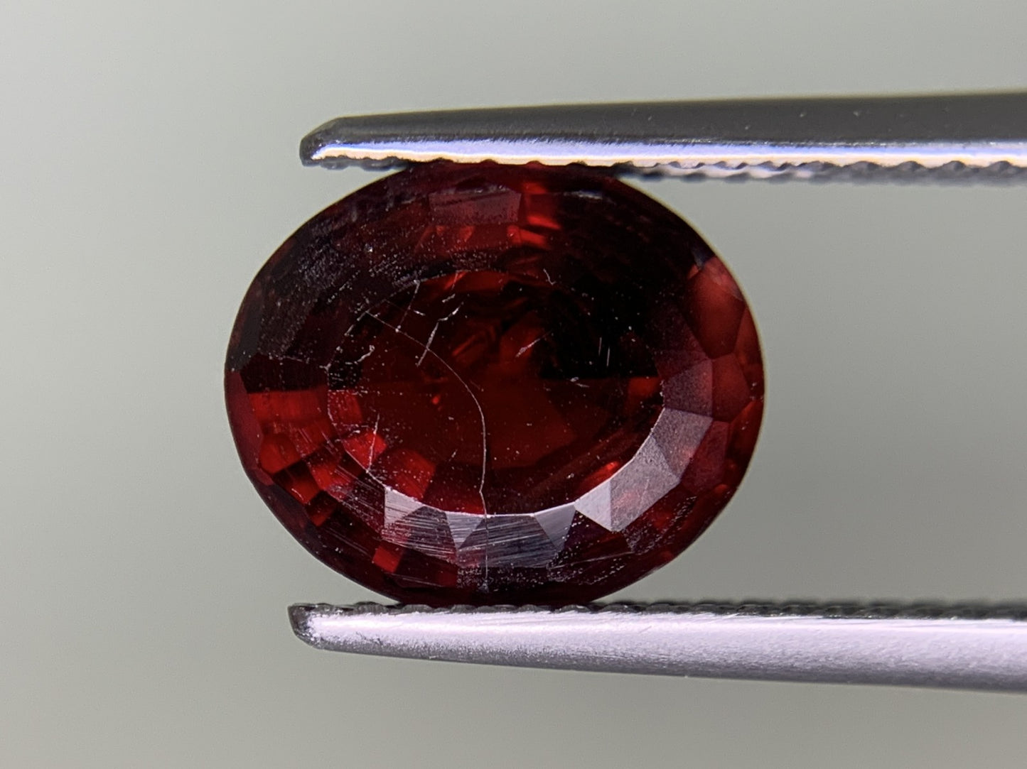 ガーネット 4.702ct 宝石ソーティング付き 10.6㎜×9.1㎜×6.1㎜ ルース（ 裸石 ） 3846Y