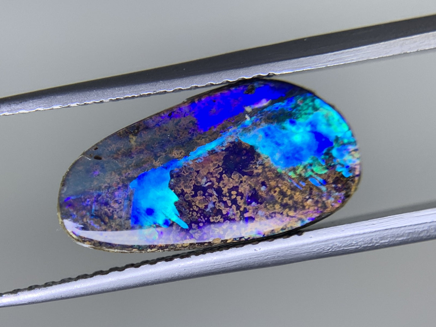 ボルダーオパール 3.829ct 宝石ソーティング付き  16.5㎜×8.6㎜×3.5㎜  ルース（ 裸石 ） 3864Y
