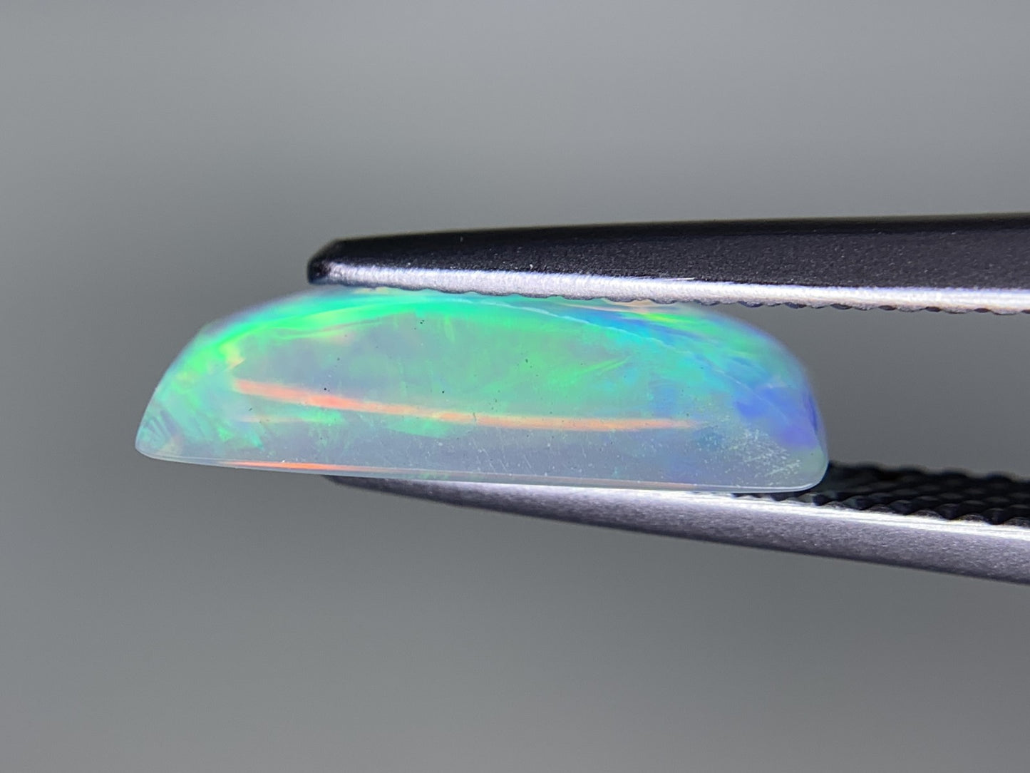 オパール 1.545ct  宝石ソーティング付き  13.4㎜×5.8㎜×3.5㎜  ルース（ 裸石 ） 3879Y