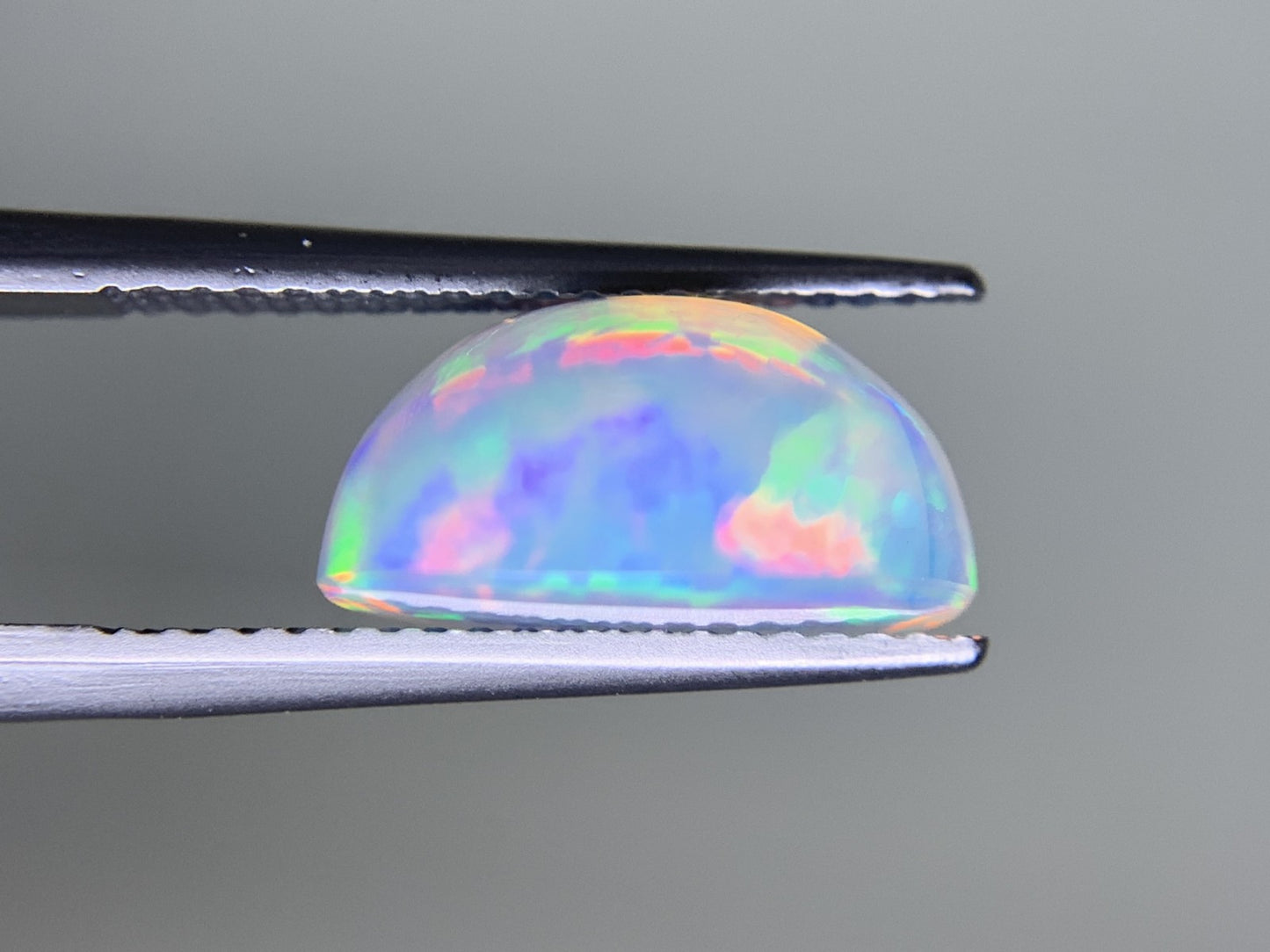 オパール 4.384ct 宝石ソーティング付き  12.8㎜×10.0㎜×6.5㎜  ルース（ 裸石 ） 3889Y
