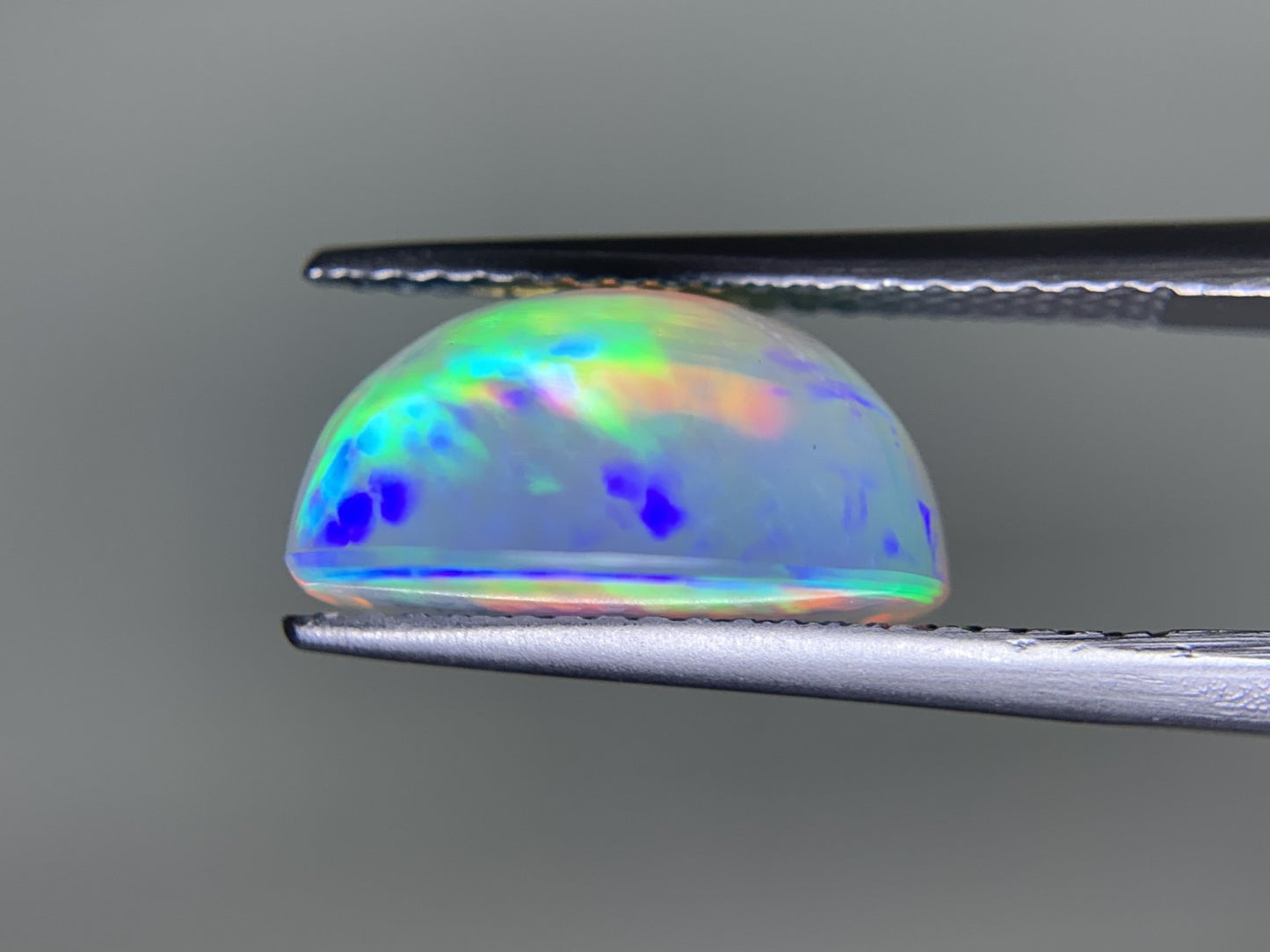 オパール 4.384ct 宝石ソーティング付き  12.8㎜×10.0㎜×6.5㎜  ルース（ 裸石 ） 3889Y