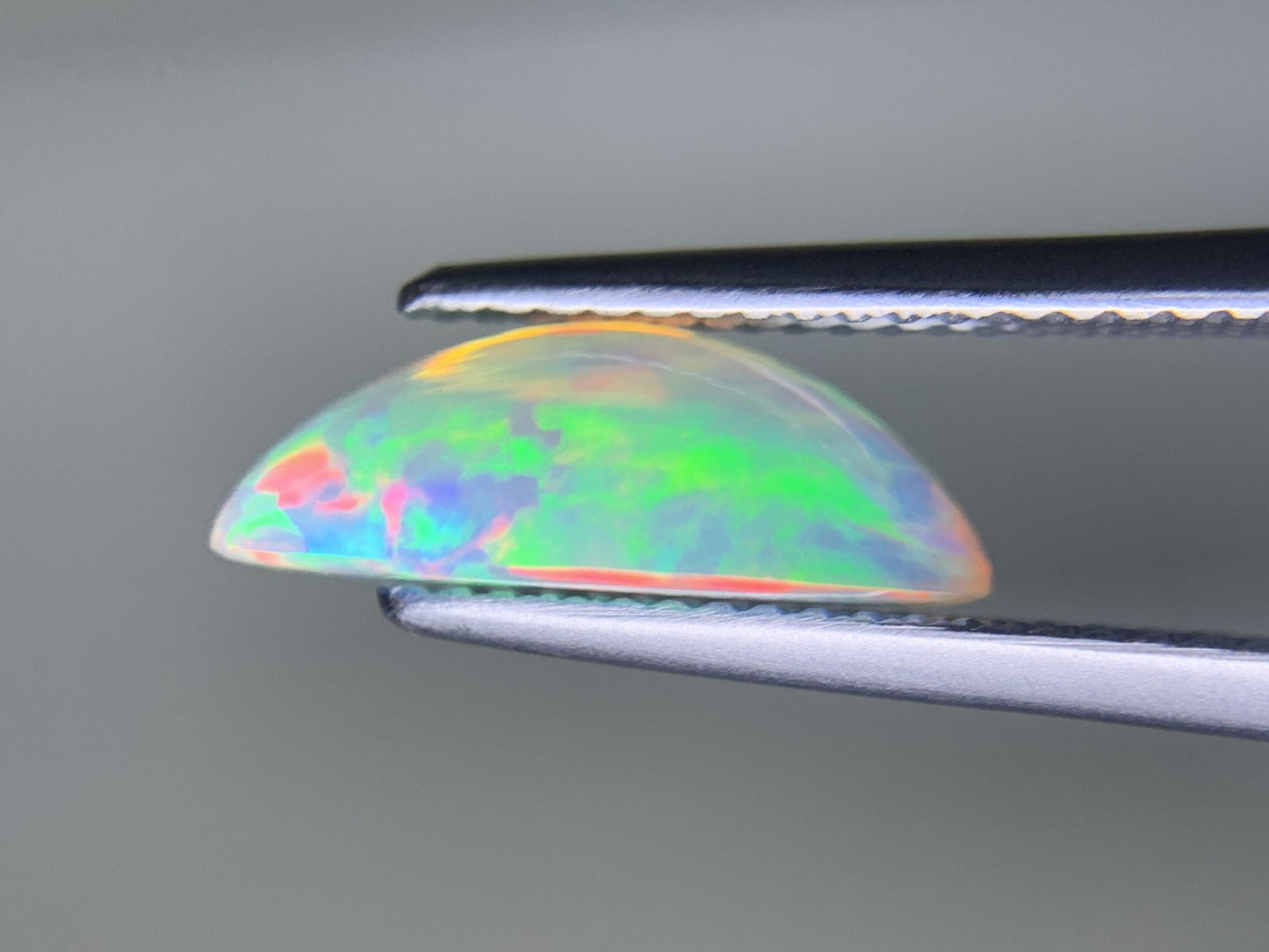 オパール 2.643ct 宝石ソーティング付き 14.0㎜×8.4㎜×4.8㎜ ルース（ 裸石 ） 3894Y