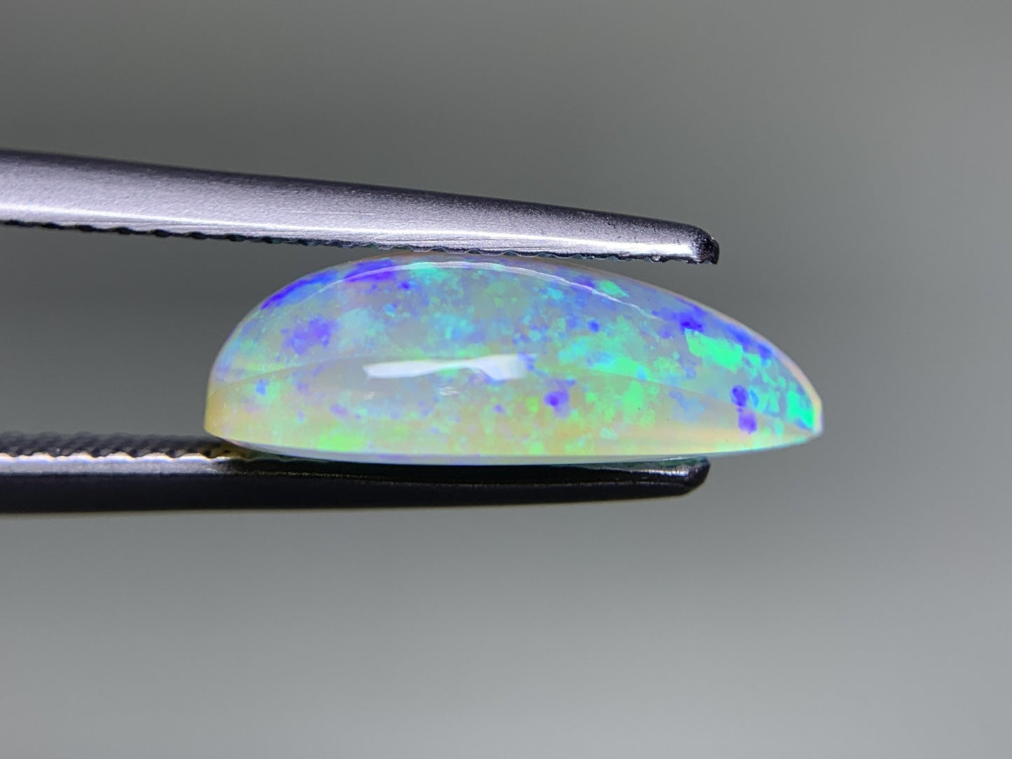 オパール 2.851ct 宝石ソーティング付き 14.9㎜×8.4㎜×4.8㎜ ルース（ 裸石 ） 3904Y