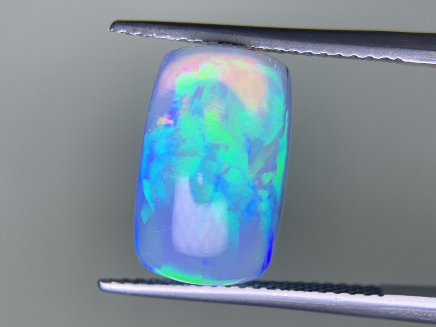 オパール 3.591ct 宝石ソーティング付き  14.1㎜×8.7㎜×4.7㎜  ルース（ 裸石 ） 3911Y