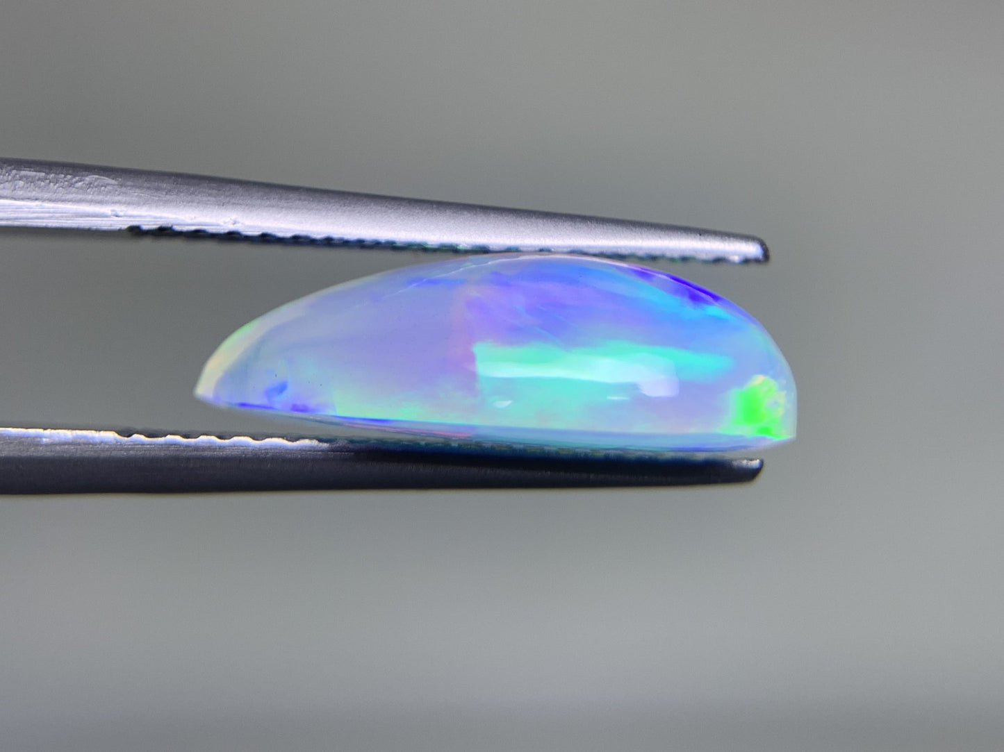 オパール 3.511ct 宝石ソーティング付き  15.9㎜×9.4㎜×5.1㎜  ルース（ 裸石 ） 3921Y