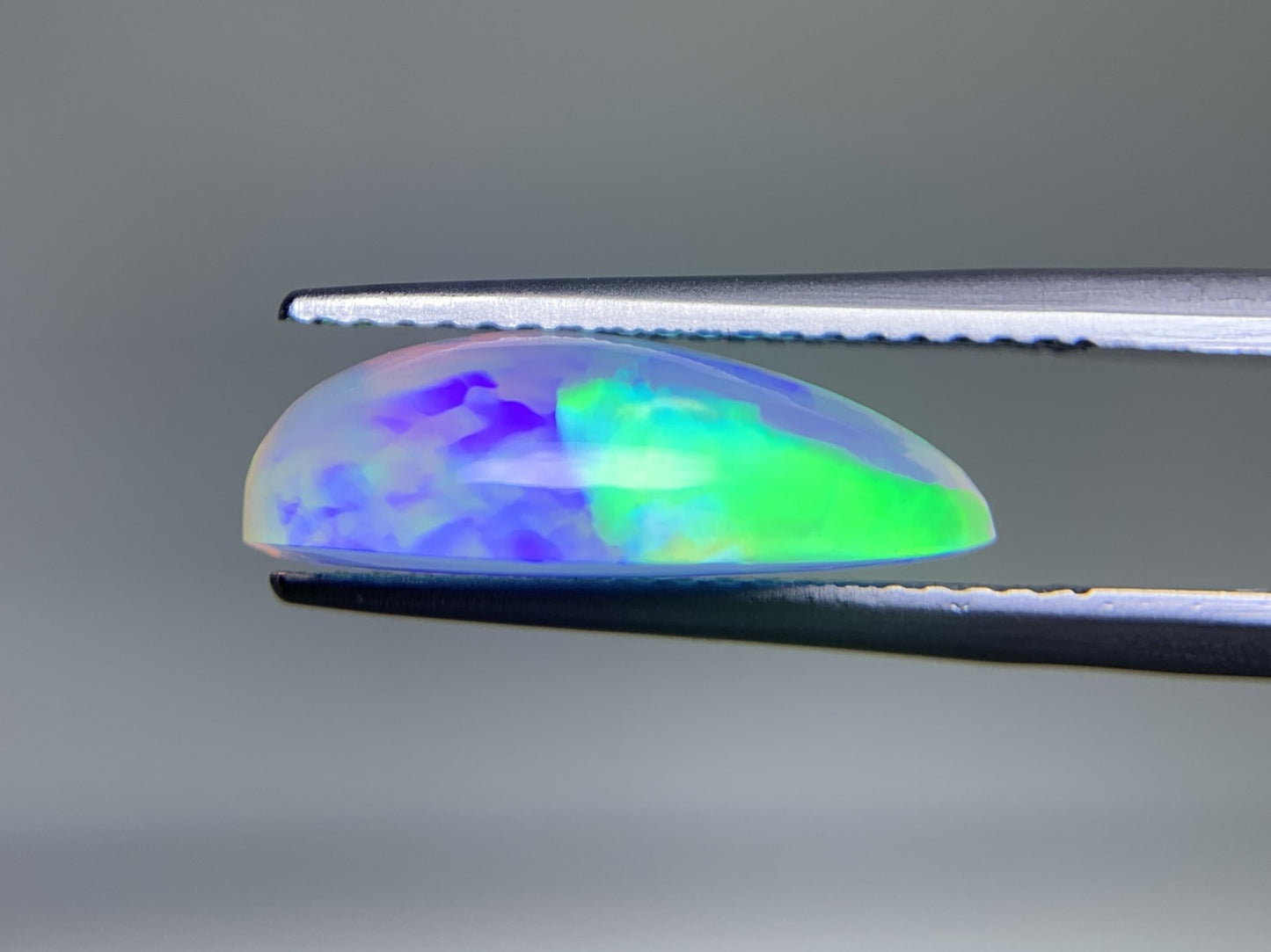 オパール 3.511ct 宝石ソーティング付き  15.9㎜×9.4㎜×5.1㎜  ルース（ 裸石 ） 3921Y