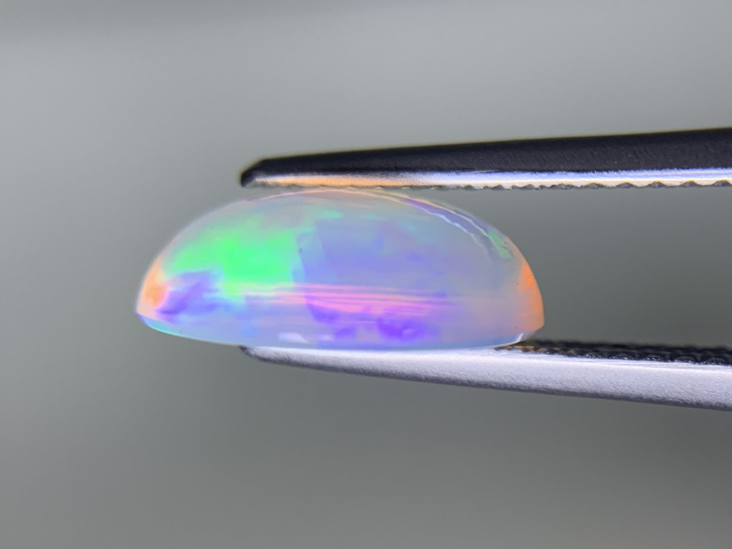 オパール 2.532ct 宝石ソーティング付き  12.3㎜×9.4㎜×4.5㎜  ルース（ 裸石 ） 3924Y