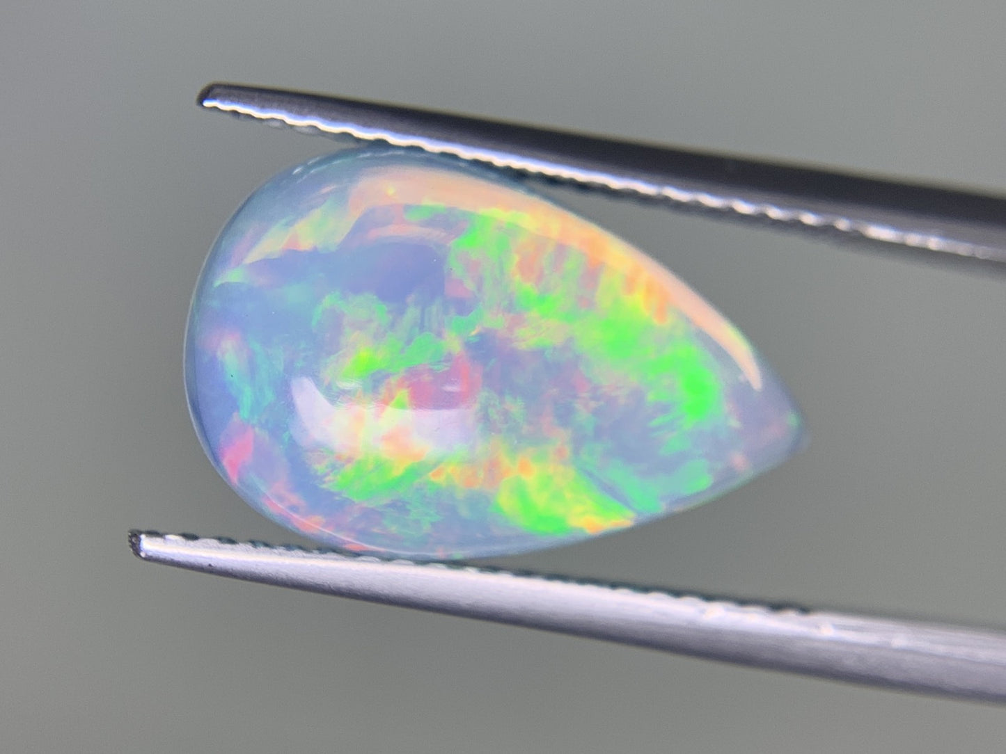 オパール 3.343ct 宝石ソーティング付き  15.9㎜×10.3㎜×4.6㎜  ルース（ 裸石 ） 3928Y
