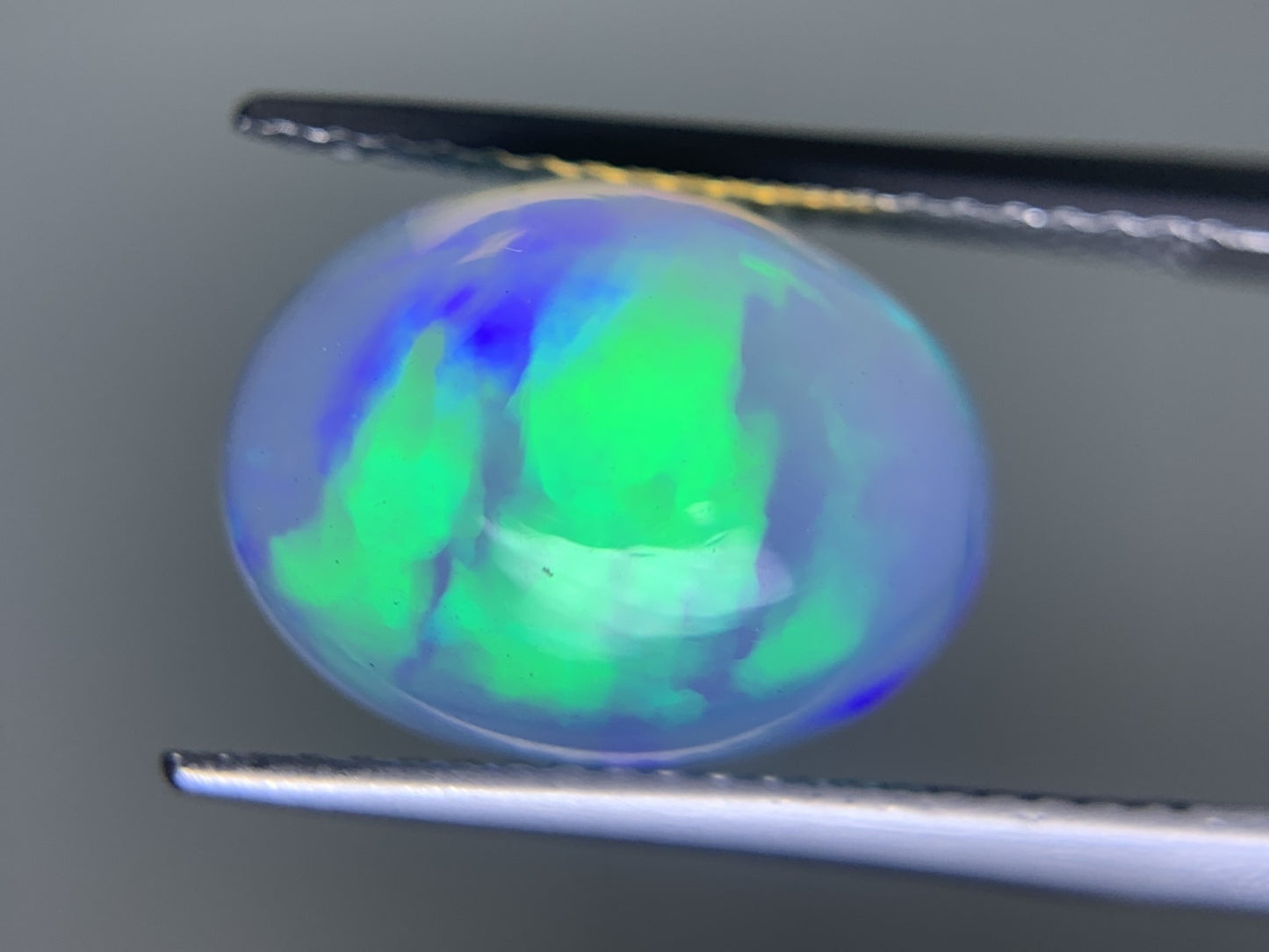 オパール 3.701ct 宝石ソーティング付き  13.1㎜×10.3㎜×5.7㎜  ルース（ 裸石 ） 3932Y