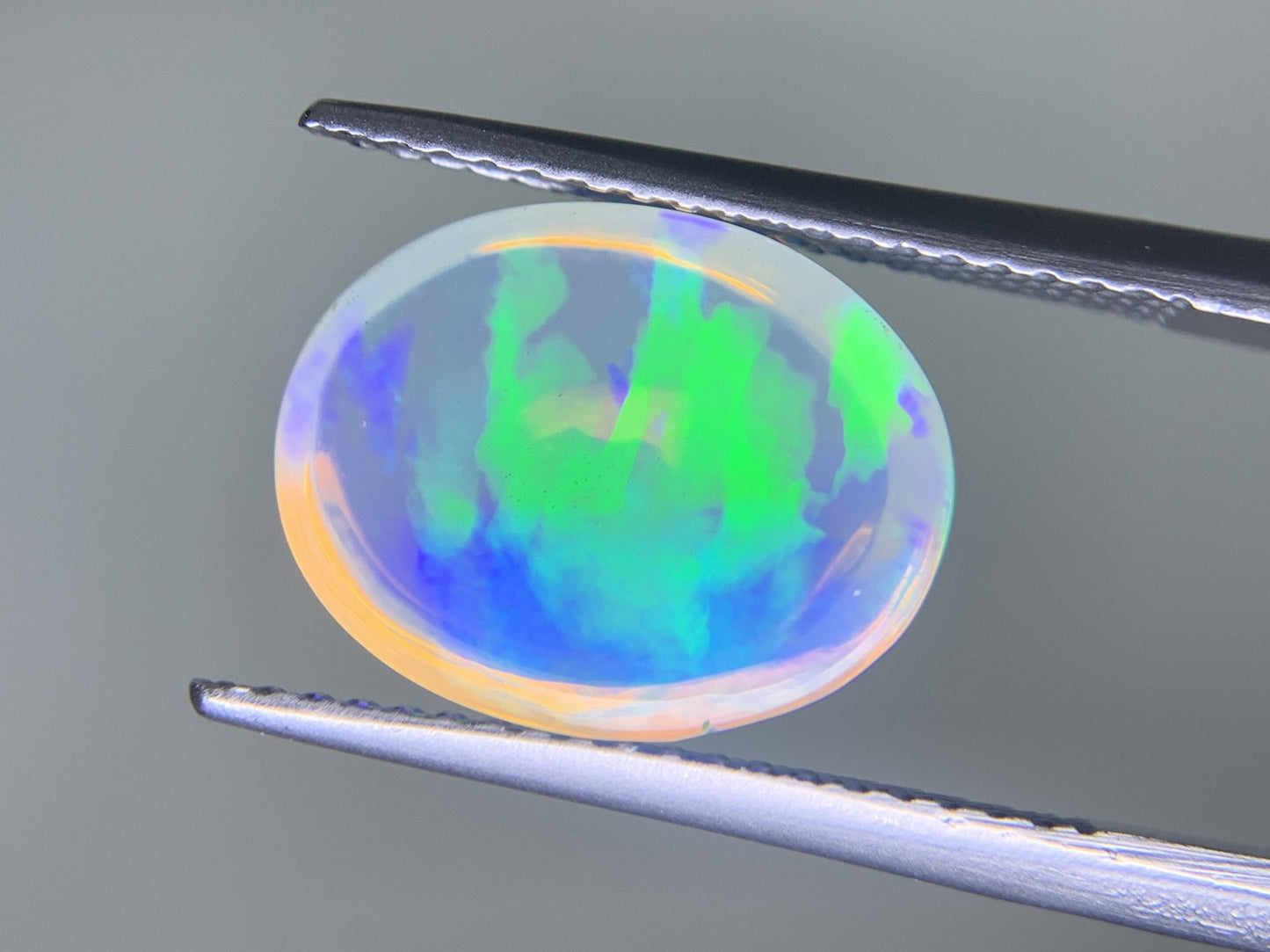 オパール 3.701ct 宝石ソーティング付き  13.1㎜×10.3㎜×5.7㎜  ルース（ 裸石 ） 3932Y