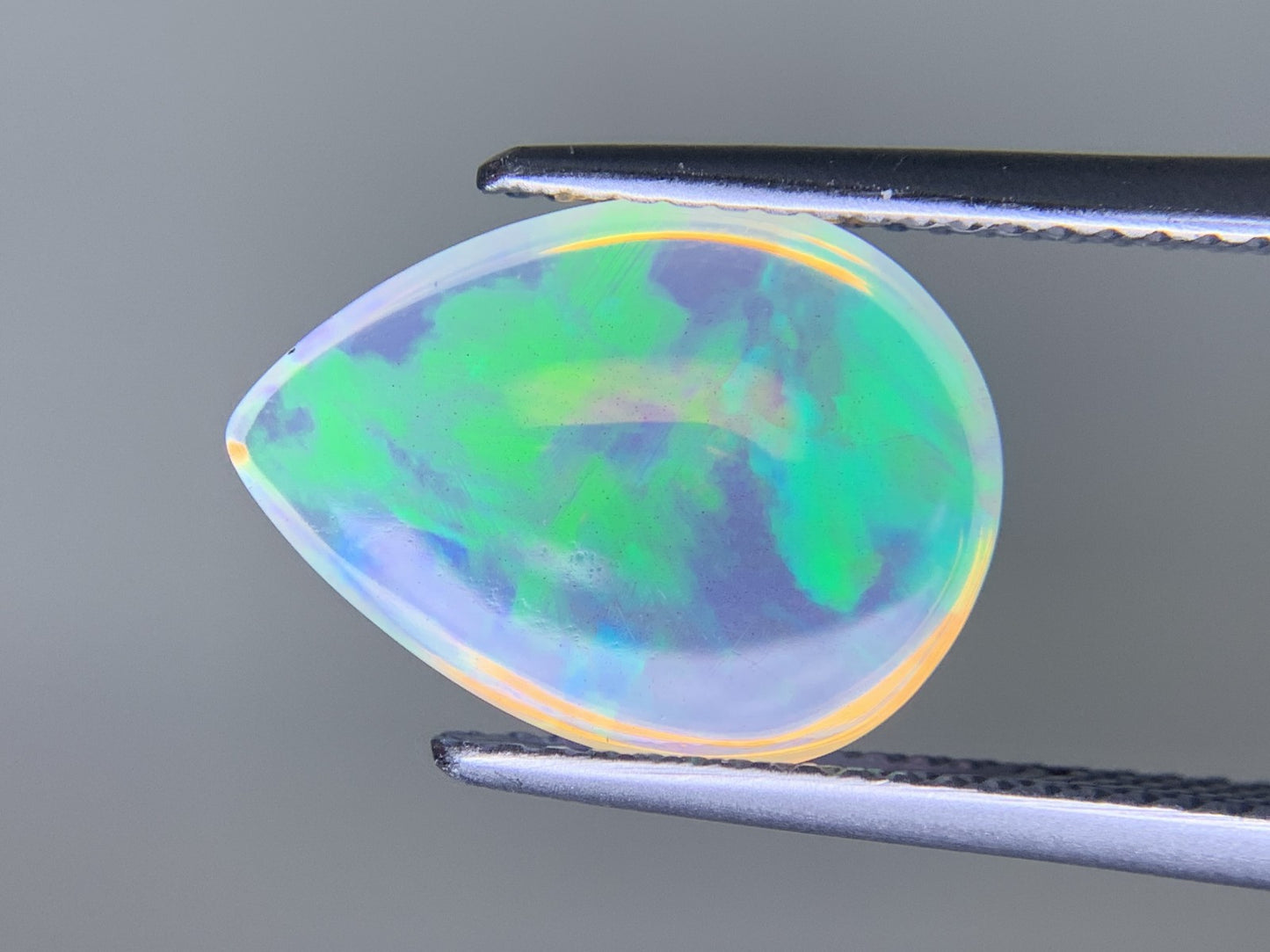 オパール 3.069 ct  宝石ソーティング付き  14.5㎜×10.7㎜×4.3㎜  ルース（ 裸石 ） 3940Y