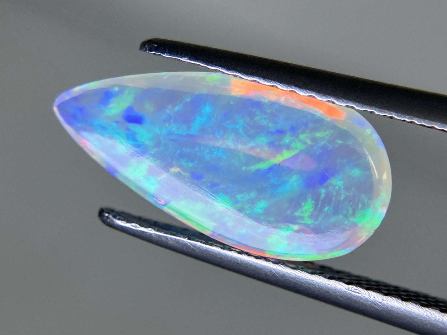 オパール 2.213ct 宝石ソーティング付き  15.3㎜×7.5㎜×4.0㎜  ルース（ 裸石 ） 3941YY
