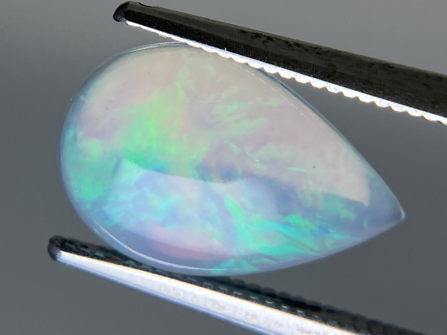 オパール 1.720ct 宝石ソーティング付き  13.1㎜×8.4㎜×3.2㎜  ルース（ 裸石 ） 3944YY