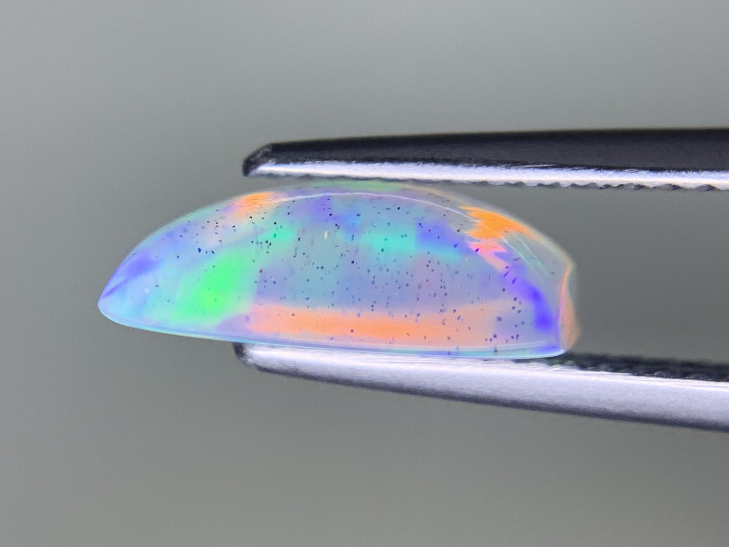 オパール 2.611ct 宝石ソーティング付き  11.5㎜×8.8㎜×4.2㎜  ルース（ 裸石 ） 3961Y