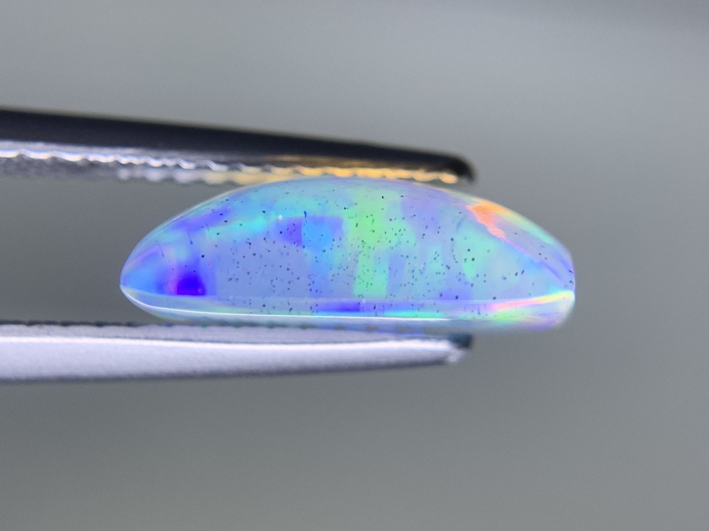 オパール 2.611ct 宝石ソーティング付き  11.5㎜×8.8㎜×4.2㎜  ルース（ 裸石 ） 3961Y