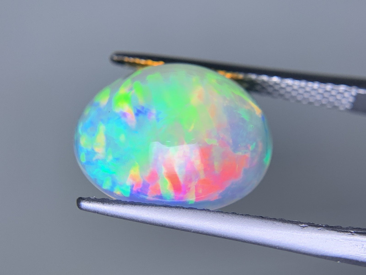 オパール 3.862ct 宝石ソーティング付き  13.1㎜×10.3㎜×6.3㎜  ルース（ 裸石 ） 3965Y