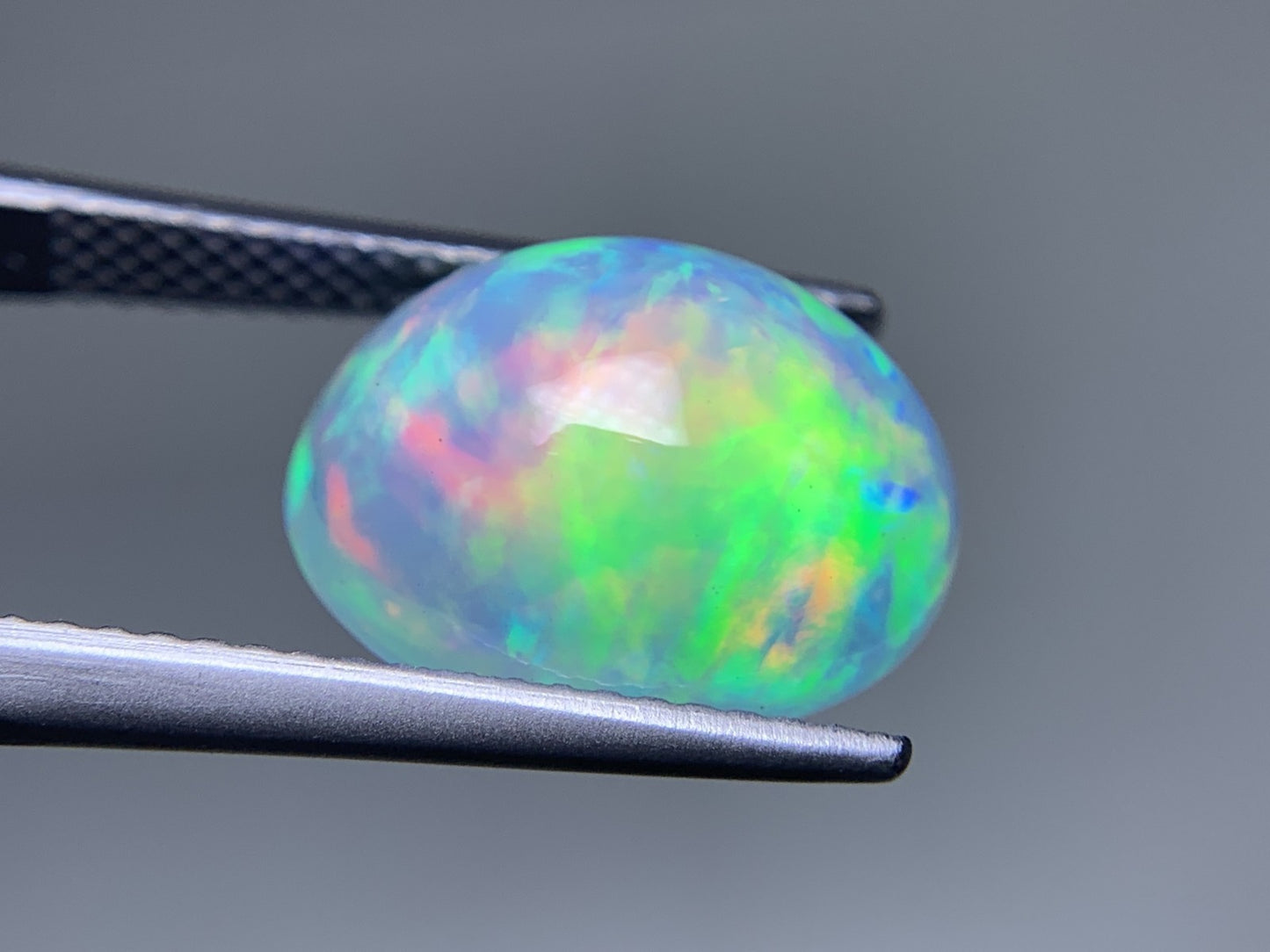 オパール 3.862ct 宝石ソーティング付き  13.1㎜×10.3㎜×6.3㎜  ルース（ 裸石 ） 3965Y