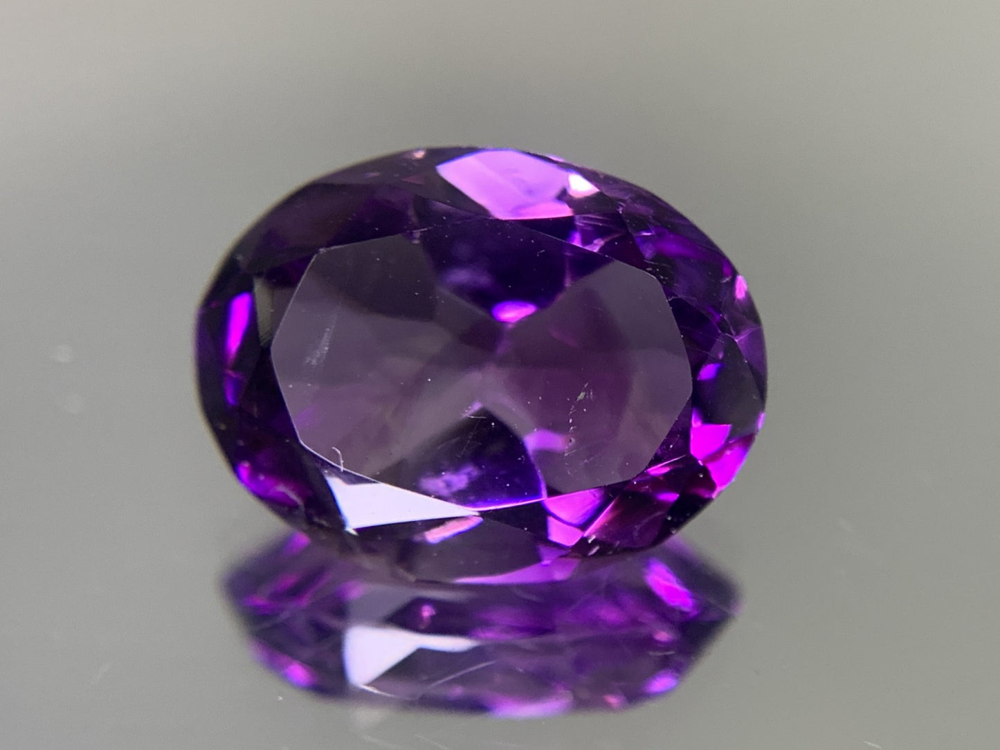 アメシスト（紫水晶） 5.201ct 宝石ソーティング付き  13.3㎜×10.2㎜×6.6㎜  ルース（ 裸石 ） 4000Y