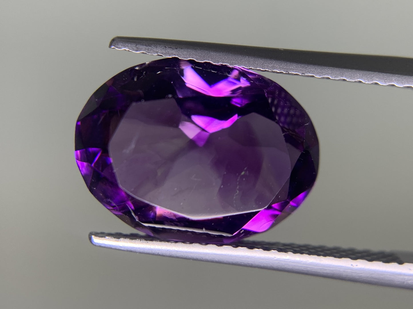 アメシスト（紫水晶） 5.201ct 宝石ソーティング付き  13.3㎜×10.2㎜×6.6㎜  ルース（ 裸石 ） 4000Y