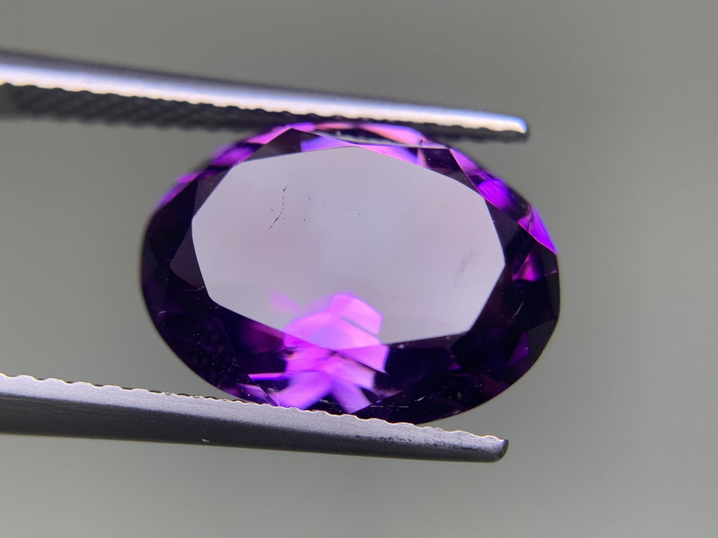 アメシスト（紫水晶） 5.201ct 宝石ソーティング付き  13.3㎜×10.2㎜×6.6㎜  ルース（ 裸石 ） 4000Y