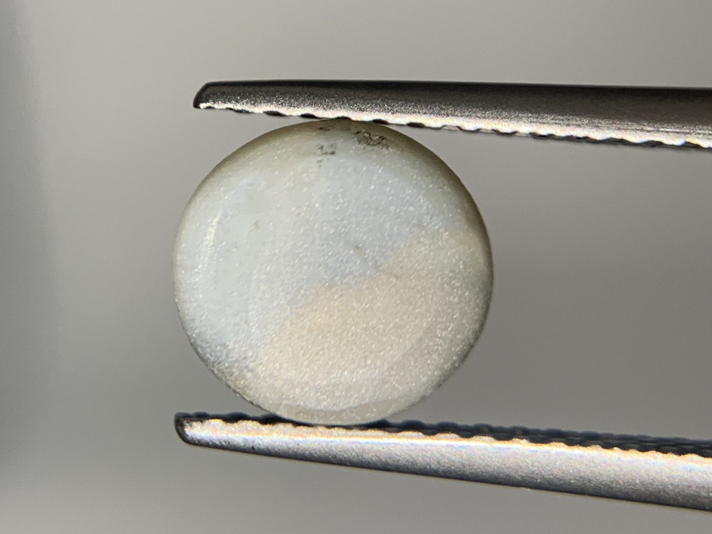 クリソベリルキャッツアイ 2.765ct  中央宝石ソーティング付き  7.6㎜×7.2㎜×5.1㎜  ルース（ 裸石 ） 4021Y