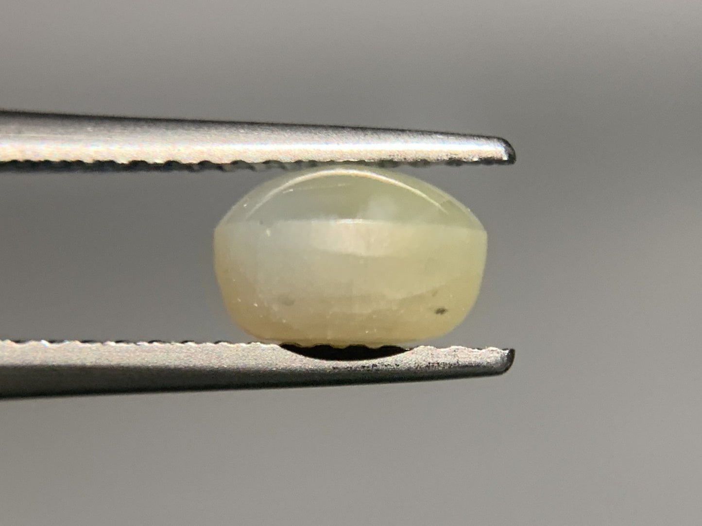 クリソベリルキャッツアイ 2.185ct 宝石ソーティング付き  6.9㎜×6.1㎜×4.6㎜  ルース（ 裸石 ） 4026Y