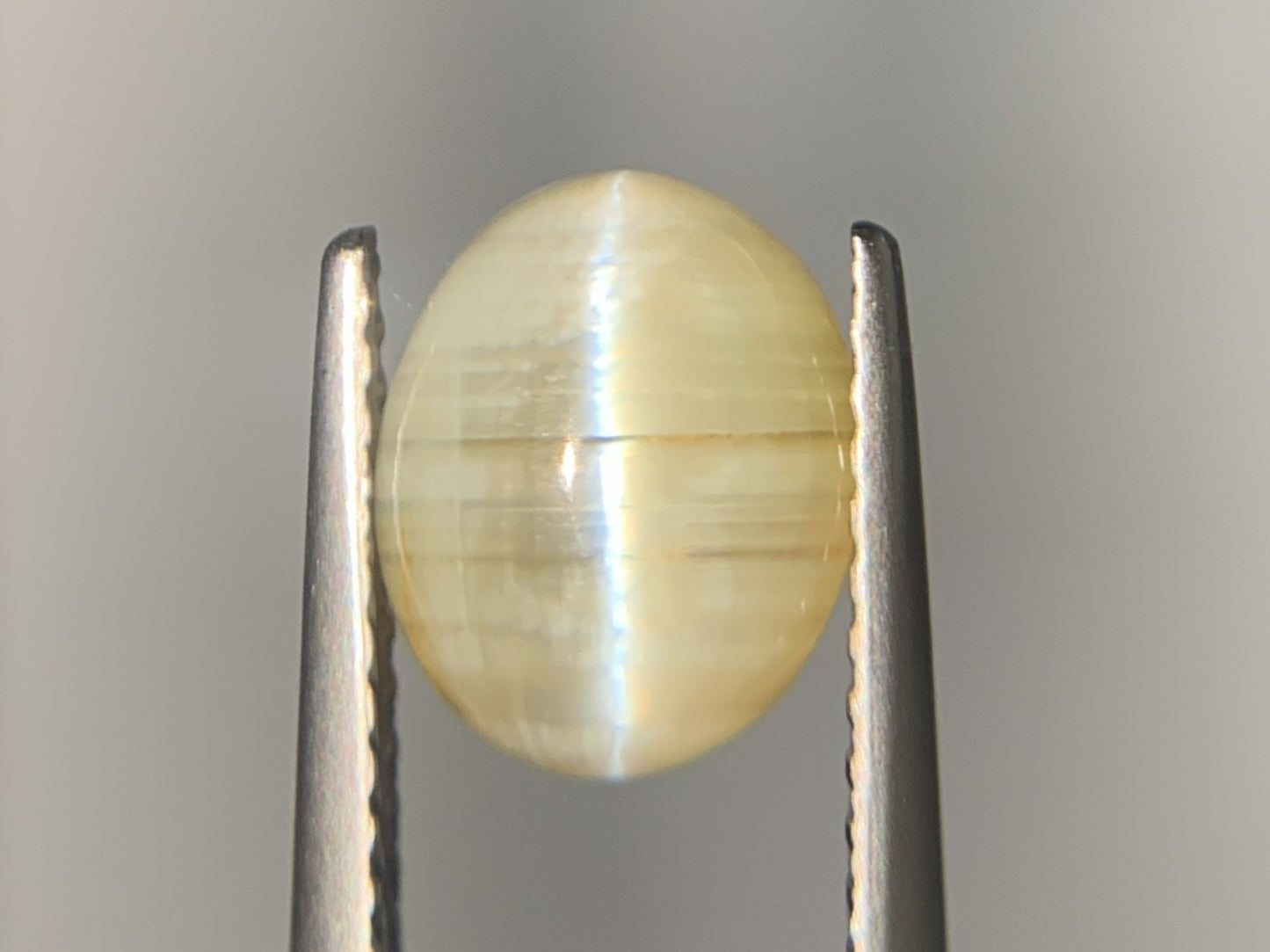 クリソベリルキャッツアイ 3.457ct 宝石ソーティング付き  8.3㎜×6.7㎜×6.4㎜  ルース（ 裸石 ） 4028Y