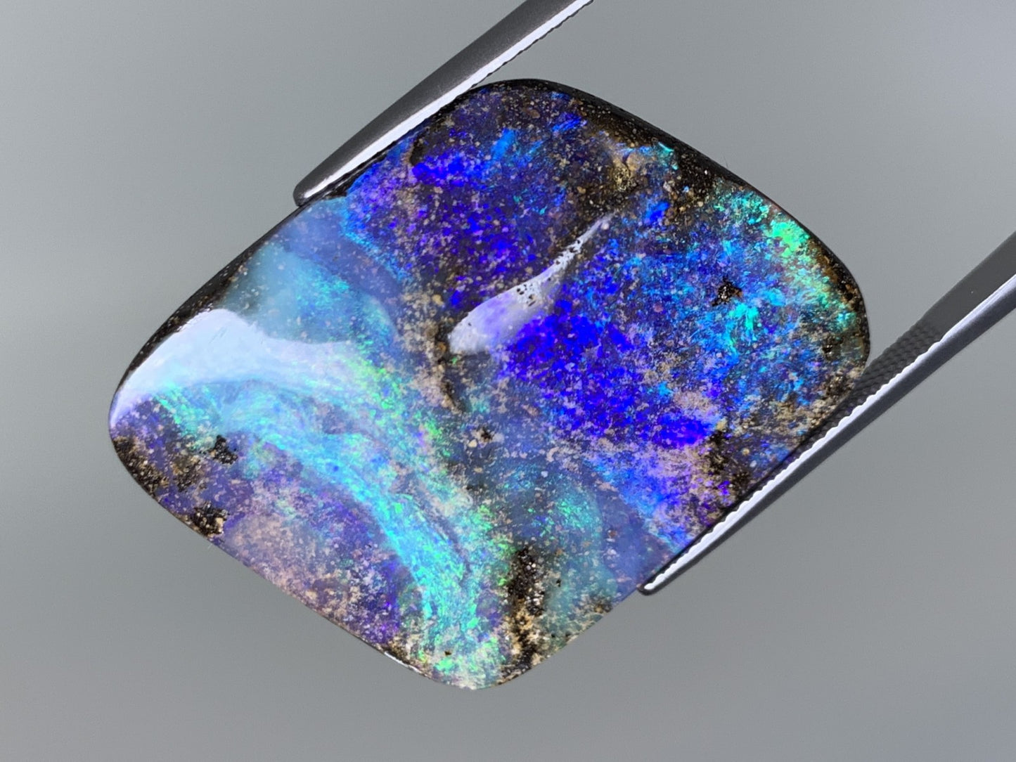 ボルダーオパール 54.968ct 宝石ソーティング付き  29.7㎜×25.6㎜×8.9㎜  ルース（ 裸石 ） 4051Y