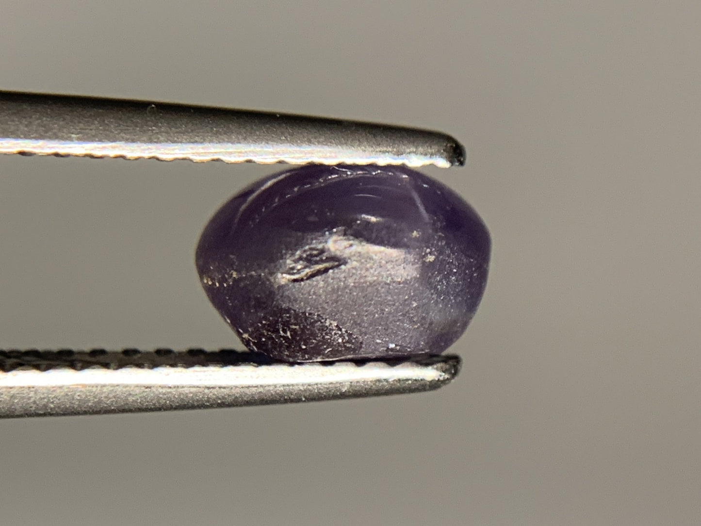 スターサファイア 2.724ct  宝石ソーティング付き  7.8㎜×6.0㎜×5.4㎜  ルース（ 裸石 ） 4056Y