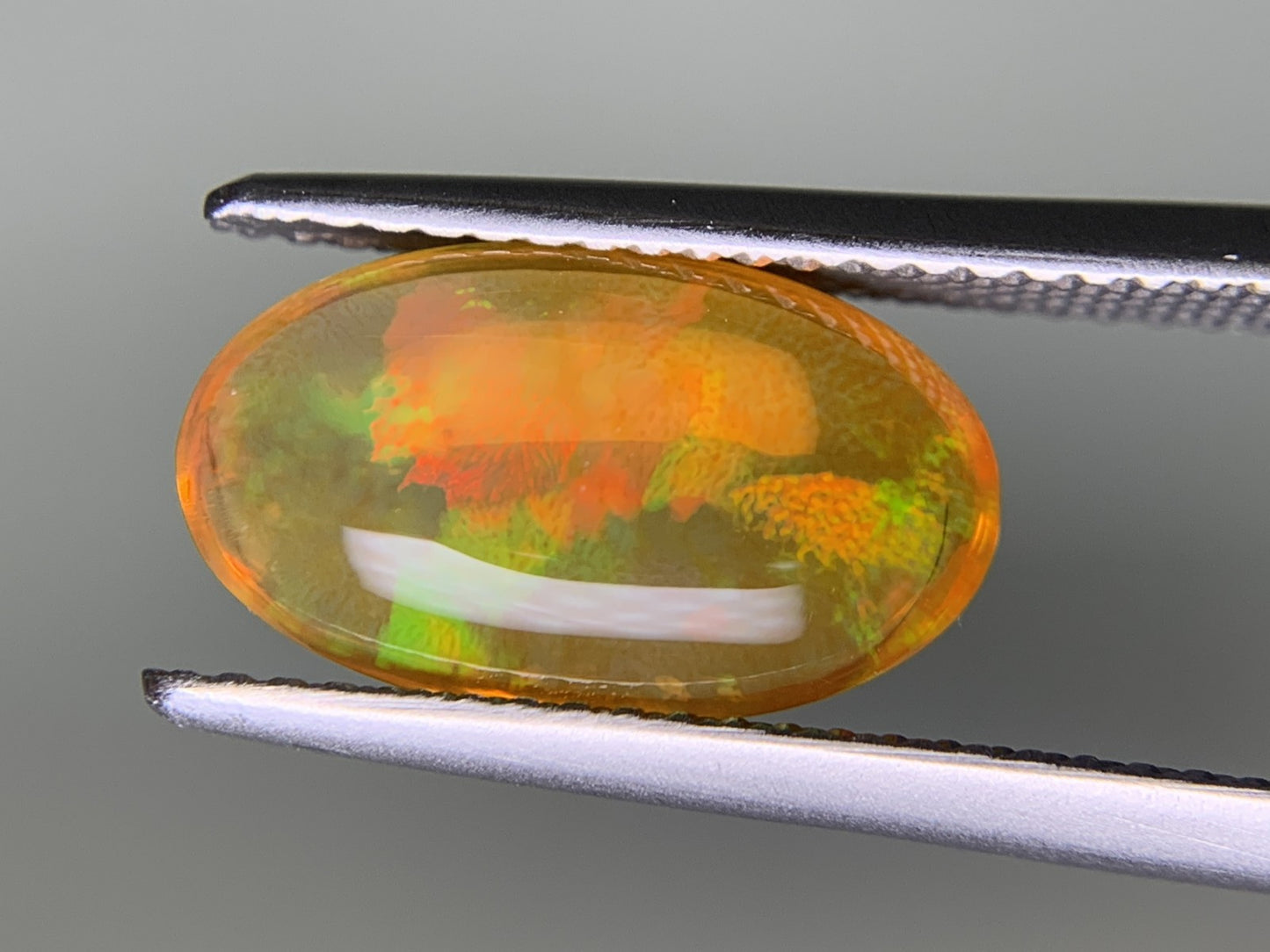 ファイアオパール 3.129ct  中央宝石ソーティング付き  13.6㎜×8.0㎜×5.1㎜  ルース（ 裸石 ） 4071Y